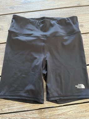 NORTH FACE bike shorts size L.
